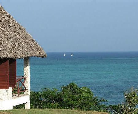 Hotel Tijara Beach Mombasa Esterno foto